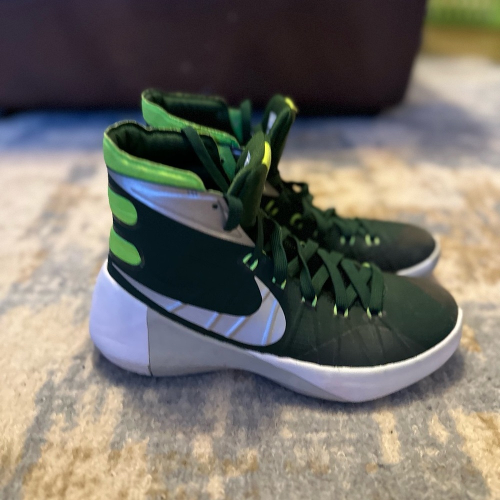 𝅺NIKE Zoom sneakers green white 18